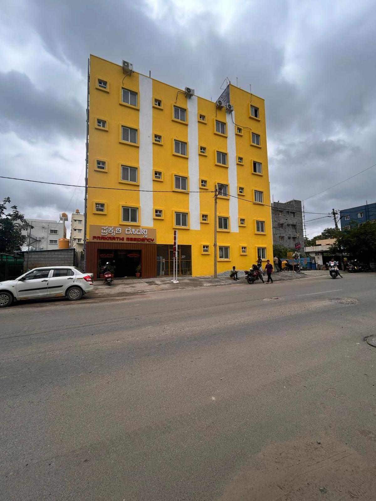 Hotel Prakrathi Residency 벵갈루루 외부 사진