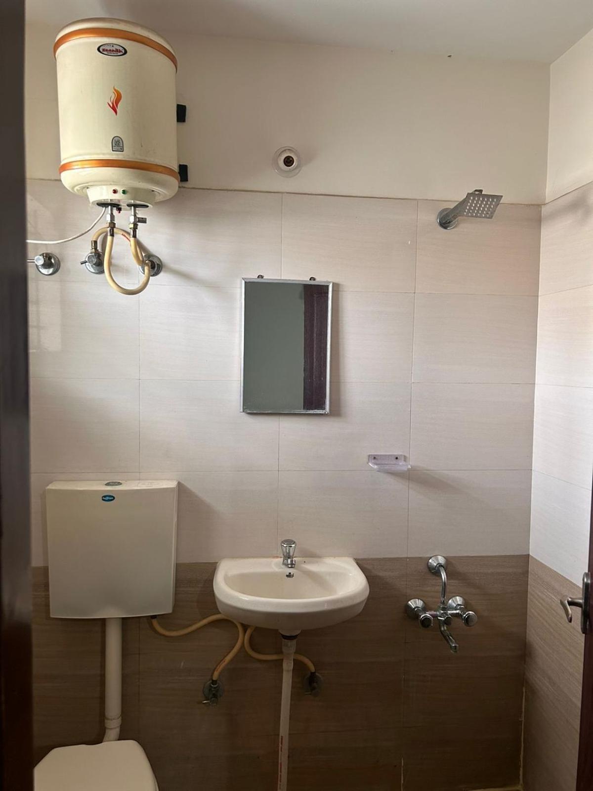Hotel Prakrathi Residency 벵갈루루 외부 사진