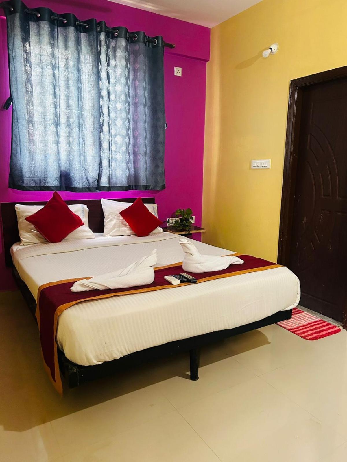 Hotel Prakrathi Residency 벵갈루루 외부 사진