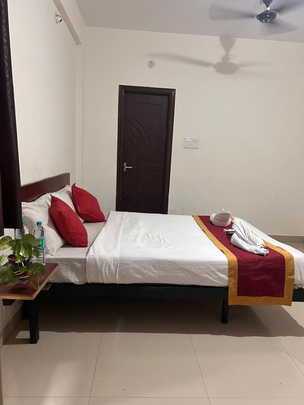 Hotel Prakrathi Residency 벵갈루루 외부 사진