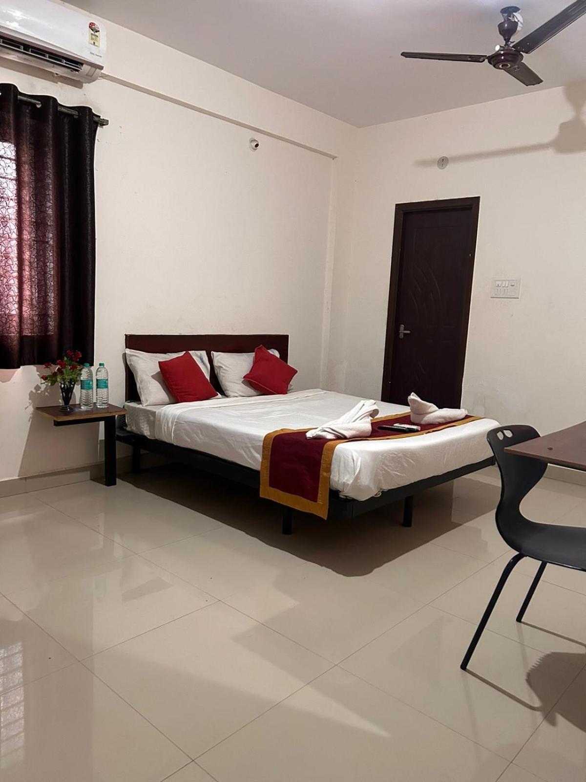 Hotel Prakrathi Residency 벵갈루루 외부 사진